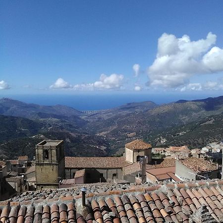 Casa Vacanze Lina Leilighet San Mauro Castelverde Eksteriør bilde