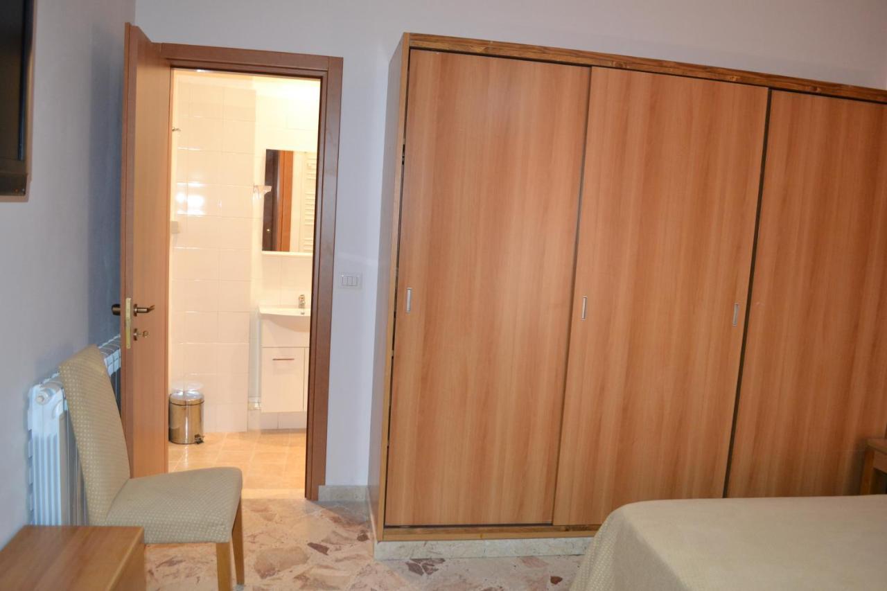 Casa Vacanze Lina Leilighet San Mauro Castelverde Eksteriør bilde
